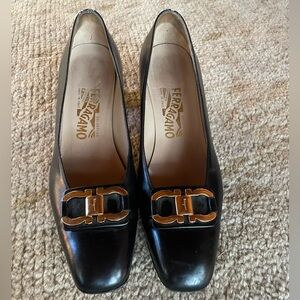 Salvatore Ferragamo Black Leather Pumps with Gold Gancini Hardware